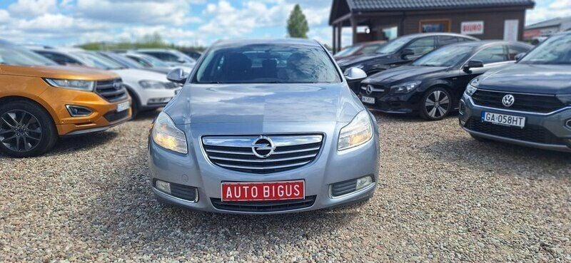 Używany Opel Insignia 140 KM (102 kW) 2009 Niebieski Sedan/Limuzyna