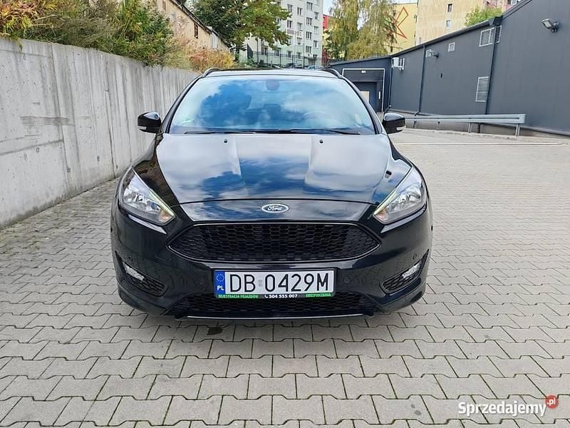 Czarny Używany 2017 Ford Focus Kombi | 37 700 zł (Dobra cena) - Obraz 1/4