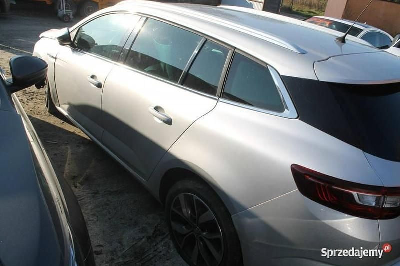 Srebrny Używany 2016 Renault Mégane IV Kombi | 25 900 zł - Obraz 1/4