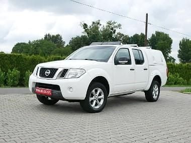 Biały Używany 2010 Nissan Navara Pickup | 24 900 zł (Uczciwa cena) - Obraz 1/4