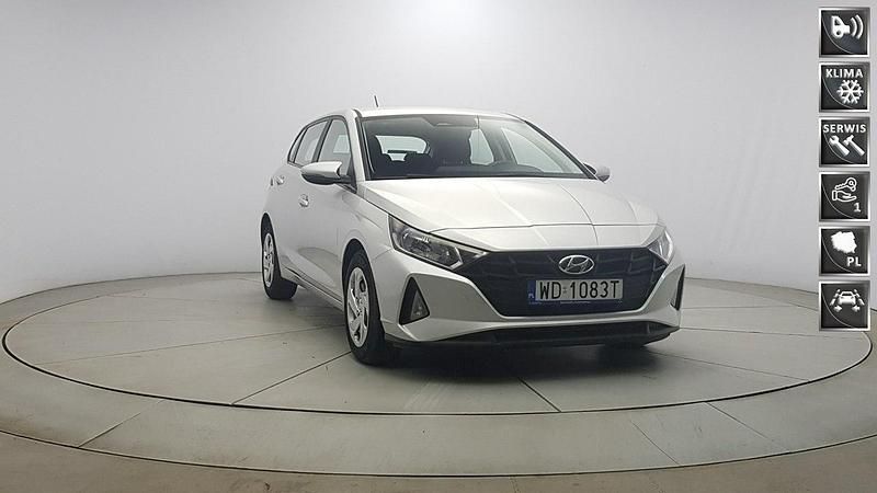 Używany Hyundai i20 84 KM (61 kW) 2022 Srebrny Hatchback