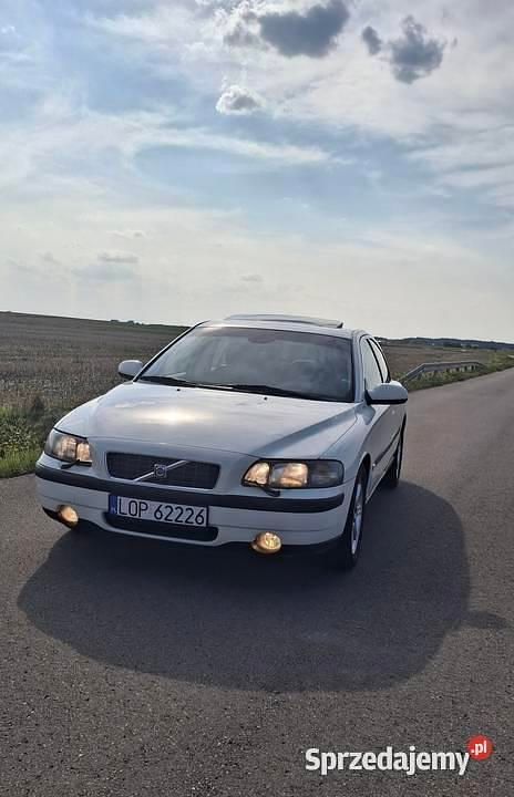Biały Używany 2001 Volvo S60 Sedan/Limuzyna | 12 900 zł (Uczciwa cena) - Obraz 1/4
