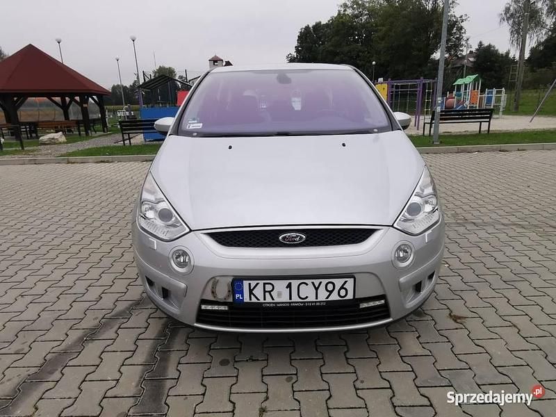 Srebrny Używany 2010 Ford S-MAX Titanium Minivan | 18 900 zł (Dobra cena) - Obraz 1/4
