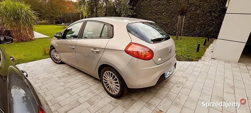 Używany 2010 Fiat Bravo Hatchback | 10 900 zł (Uczciwa cena) - Obraz 1/4