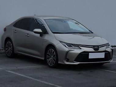 Używany Toyota Corolla 122 KM (89 kW) 2020 Beżowy Sedan/Limuzyna