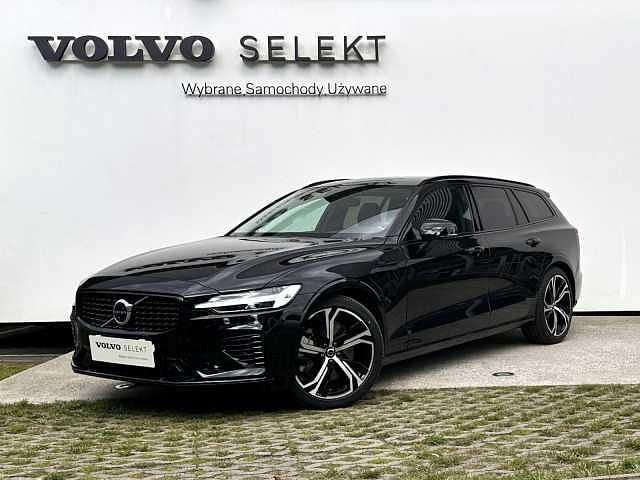 Czarny Używany 2025 Volvo V60 Kombi | 218 900 zł - Obraz 1/4