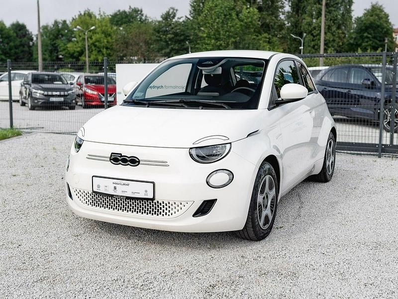 Używany Fiat 500e Passion 86 kW (118 KM) 2021 Biały Hatchback