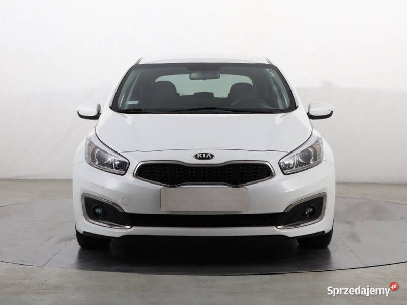 Biały Używany 2017 Kia Ceed Hatchback | 39 499 zł (Uczciwa cena) - Obraz 1/4
