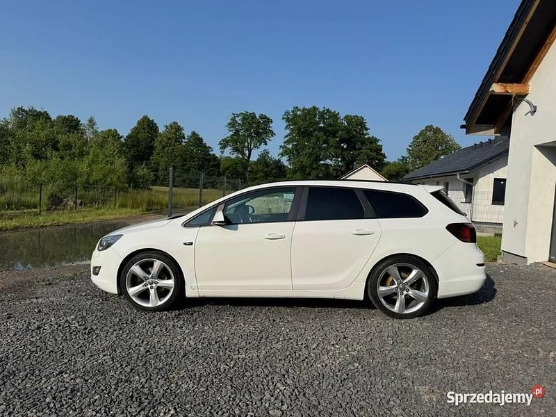 Używany Opel Astra OPC 2011 Biały Kombi