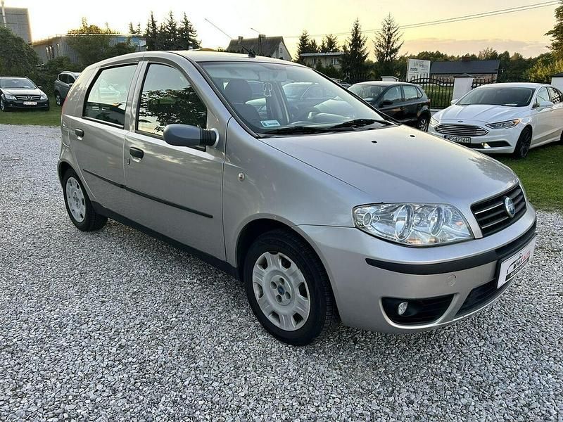 Używany Fiat Punto 2004 Szary Hatchback