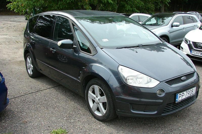 Używany Ford S-MAX S 125 KM (91 kW) 2007 Szary Minivan