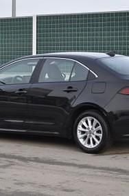 Używany Toyota Corolla Comfort 132 KM (97 kW) 2020 Czarny Sedan/Limuzyna