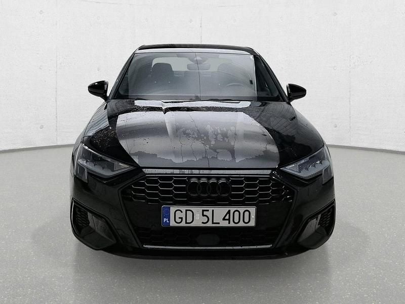 Używany Audi A3 150 KM (110 kW) 2023 Czarny Sedan/Limuzyna