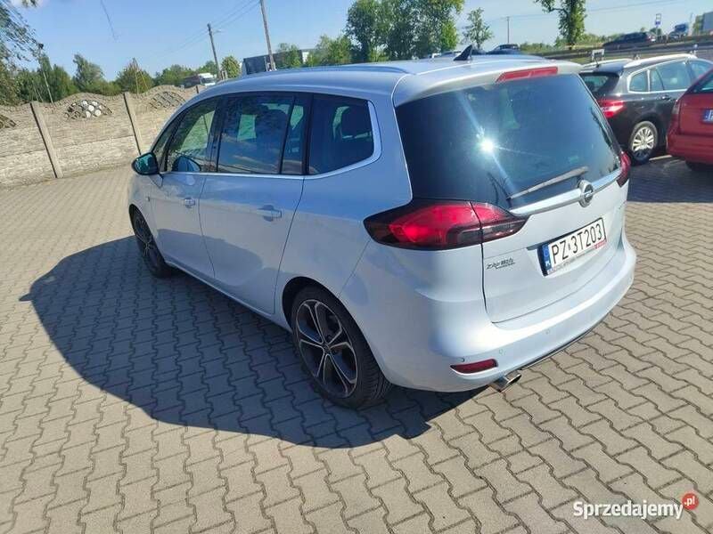 Używany Opel Zafira Cosmo 136 KM (100 kW) 2014 Szary Minivan