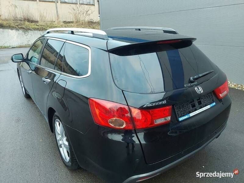 Używany Honda Accord 156 KM (114 kW) 2012 Czarny Kombi