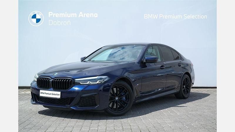 Niebieski tanzanite metalizowany Używany 2021 BMW 540 Shadowline Sedan/Limuzyna | 234 900 zł (Drogi) - Obraz 1/3