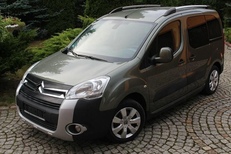 Szary Używany 2010 Citroën Berlingo Minivan | 20 700 zł (Uczciwa cena) - Obraz 1/4