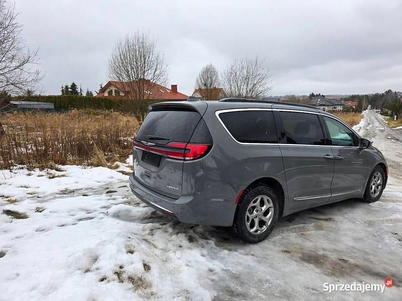 Używany Chrysler Pacifica Limited 2022 Szary Van
