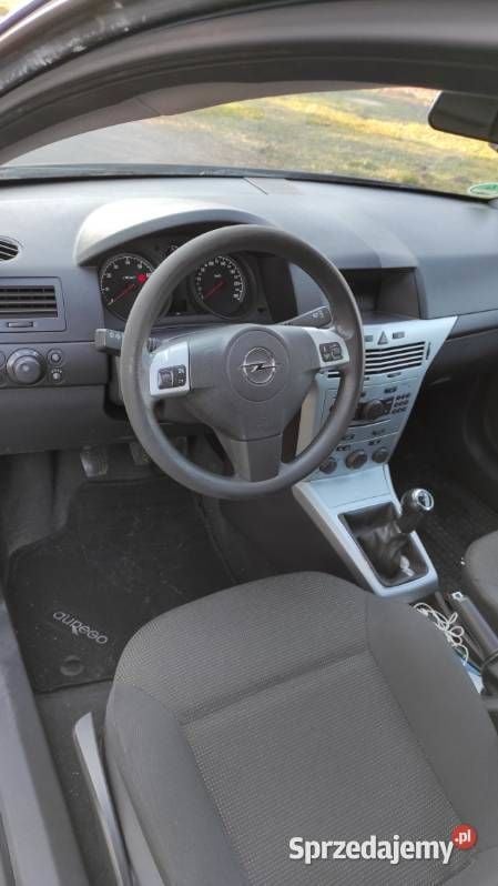 Niebieski Używany 2009 Opel Astra GTC Coupe | 9999 zł (Dobra cena) - Obraz 1/1