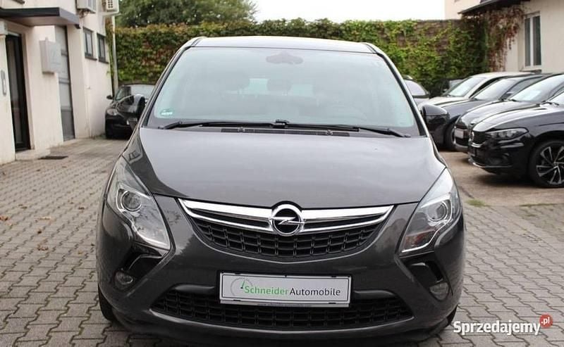Szary Używany 2016 Opel Zafira Tourer Minivan | 34 900 zł (Super Cena) - Obraz 1/4