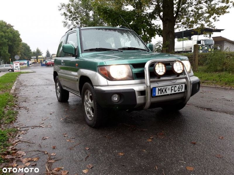 Mitsubishi pajero pinin 2001
