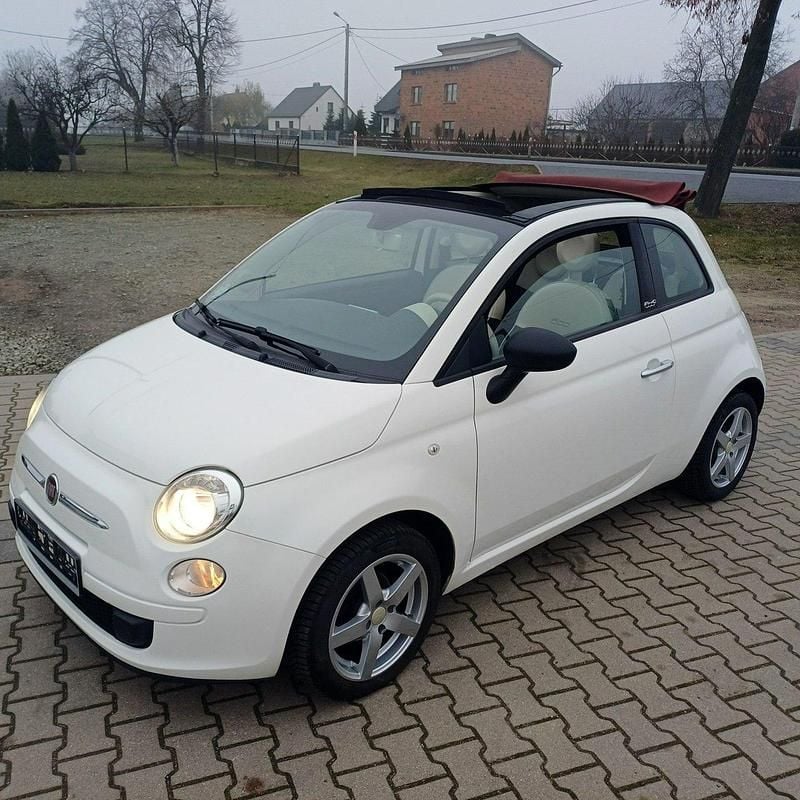 Biały Używany 2013 Fiat 500 Kabriolet | 15 700 zł (Super Cena) - Obraz 1/4