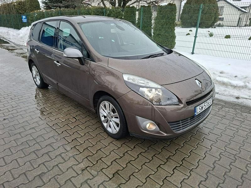 Używany Renault Grand Scénic III 110 KM (80 kW) 2011 Brązowy Minivan