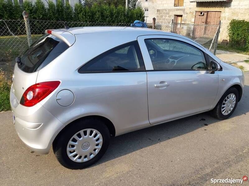 Srebrny Używany 2008 Opel Corsa Hatchback | 12 500 zł (Drogi) - Obraz 1/4