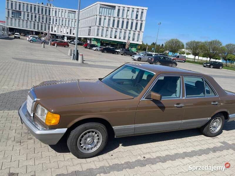 Używany 1985 Mercedes 380 | 22 900 zł - Obraz 1/4