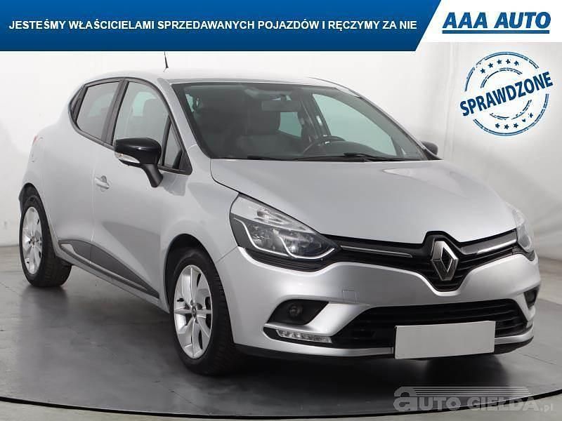 Używany Renault Clio V 2020 Srebrny