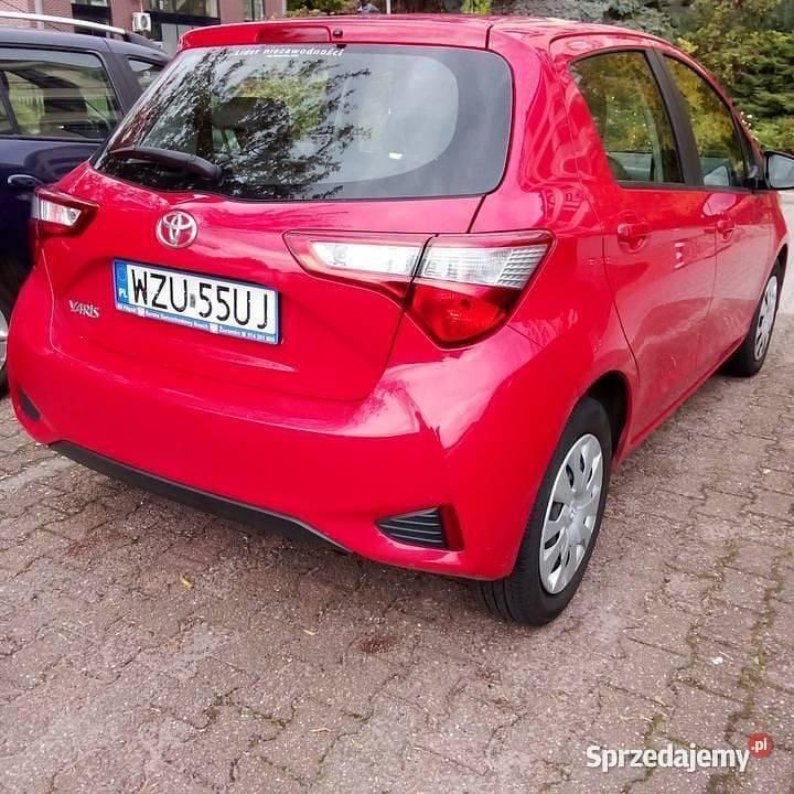 Czerwony Używany 2017 Toyota Yaris Hatchback | 47 000 zł (Uczciwa cena) - Obraz 1/4