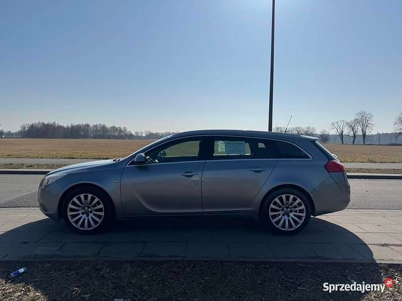 Używany Opel Insignia 2011 Srebrny Sedan/Limuzyna