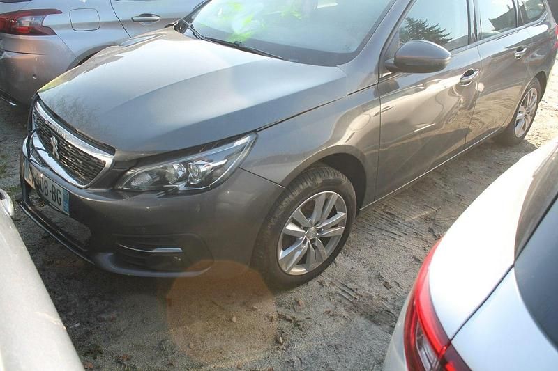 Szary Używany 2018 Peugeot 308 Kombi | 22 900 zł - Obraz 1/4