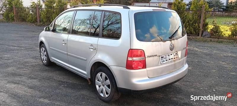 Używany VW Touran 2006 Srebrny Minivan