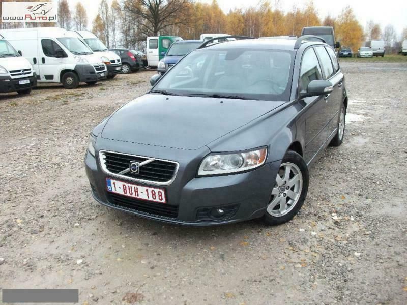 Używany Volvo V50 136 KM (100 kW) 2007 Szary (metalik) Kombi