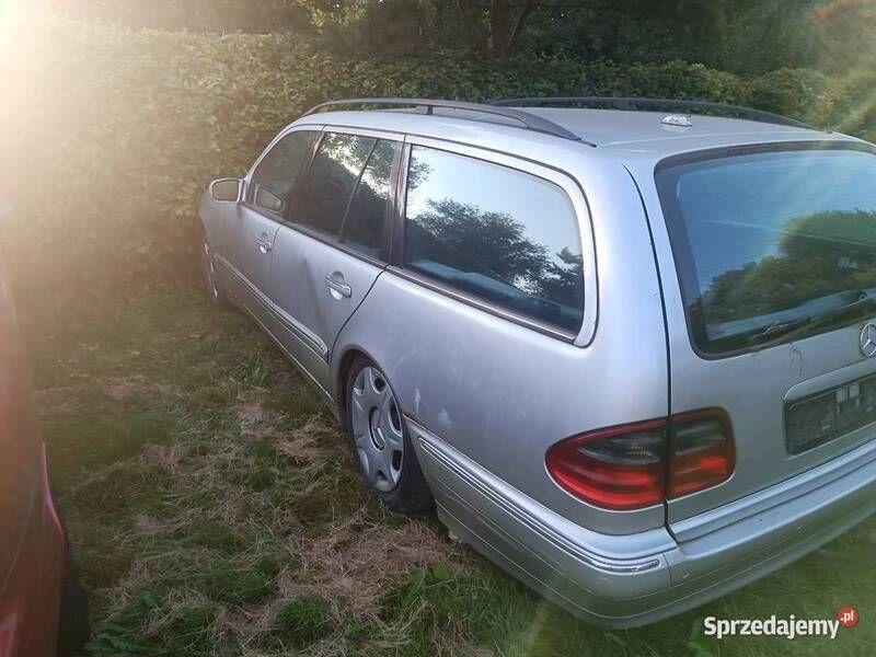 Używany Mercedes E320 2002