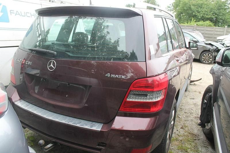 Czerwony Używany 2010 Mercedes GLK220 SUV | 18 900 zł - Obraz 1/4