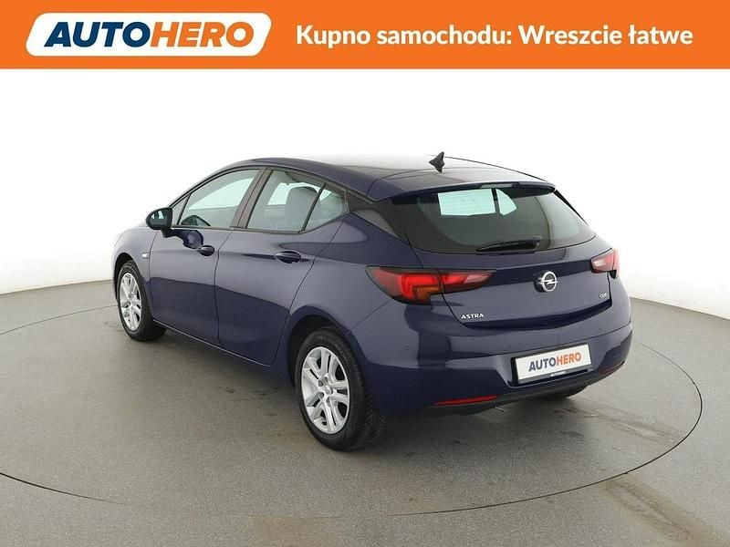 Używany Opel Astra 95 KM (69 kW) 2017 Niebieski Hatchback