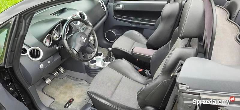 Używany Mitsubishi Colt 2006 Czarny Kabriolet