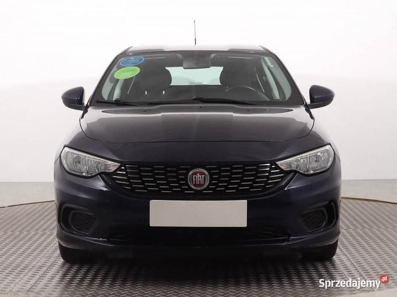 Niebieski Używany 2017 Fiat Tipo Hatchback | 25 499 zł (Dobra cena) - Obraz 1/4