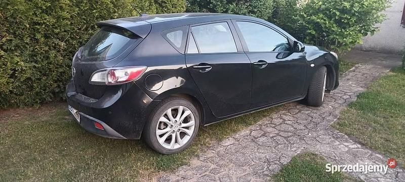 Używany Mazda 3 105 KM (77 kW) 2010 Czarny Hatchback