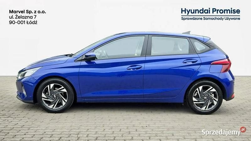 Niebieski (metalik) Używany 2023 Hyundai i20 Hatchback | 66 500 zł (Dość drogi) - Obraz 1/4