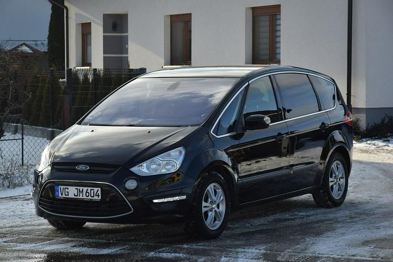 Używany Ford S-MAX S 140 KM (102 kW) 2013 Czarny Minivan