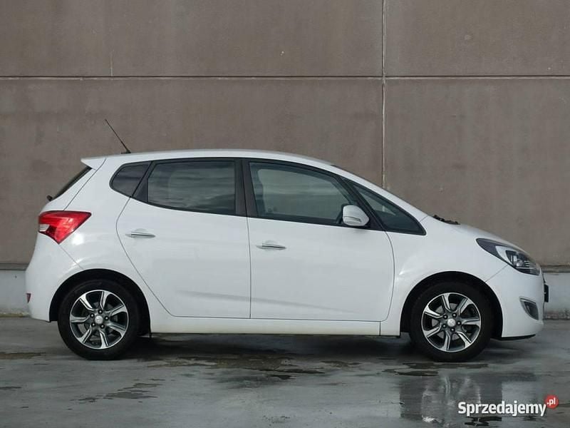 Używany Hyundai ix20 125 KM (91 kW) 2015 Biały Hatchback