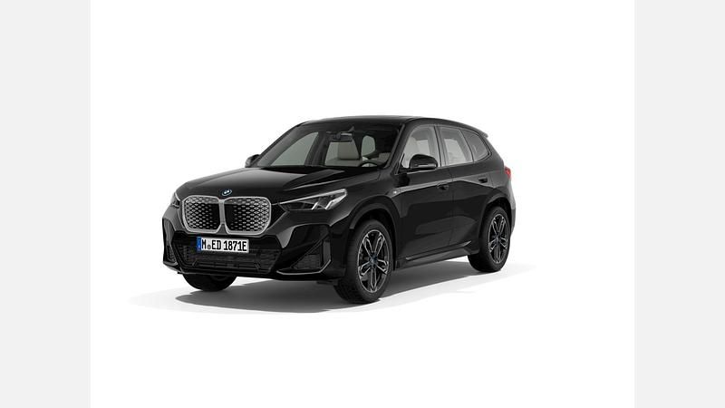 Używany BMW iX1 Luxury Line 150 kW (204 KM) 2023 Czarny szafir metalizowany SUV
