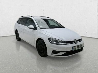 Biały Używany 2019 VW Golf VII Kombi | 26 568 zł (Dobra cena) - Obraz 1/2