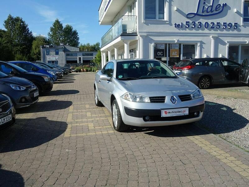 Używany Renault Mégane Cabriolet 112 KM (82 kW) 2005 Srebrny (metalik) Kabriolet