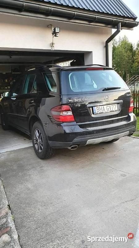 Czarny Używany 2008 Mercedes ML320 SUV | 38 500 zł - Obraz 1/4