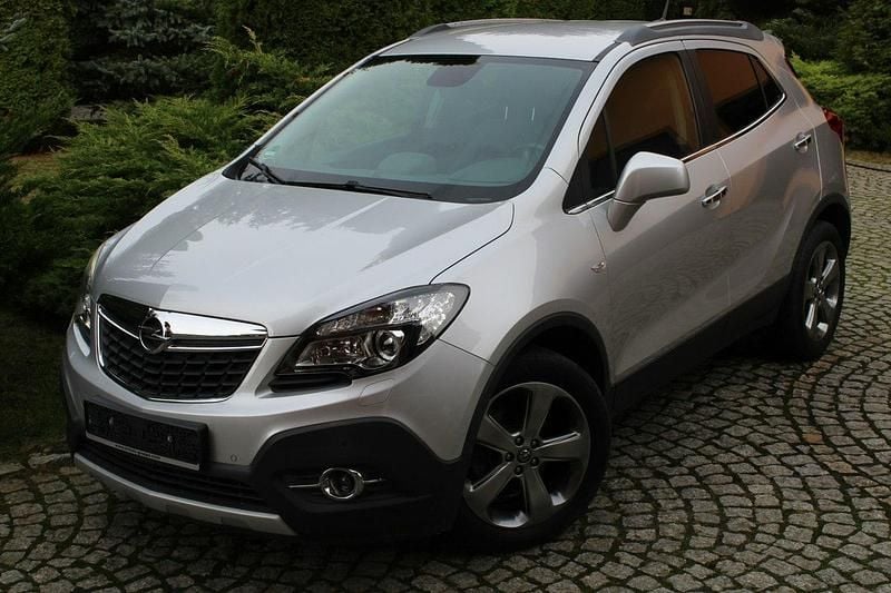 Srebrny Używany 2013 Opel Mokka SUV | 41 600 zł (Uczciwa cena) - Obraz 1/4