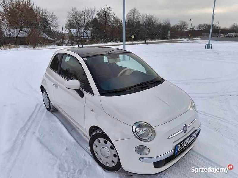 Biały Używany 2008 Fiat 500 Hatchback | 11 900 zł (Uczciwa cena) - Obraz 1/4